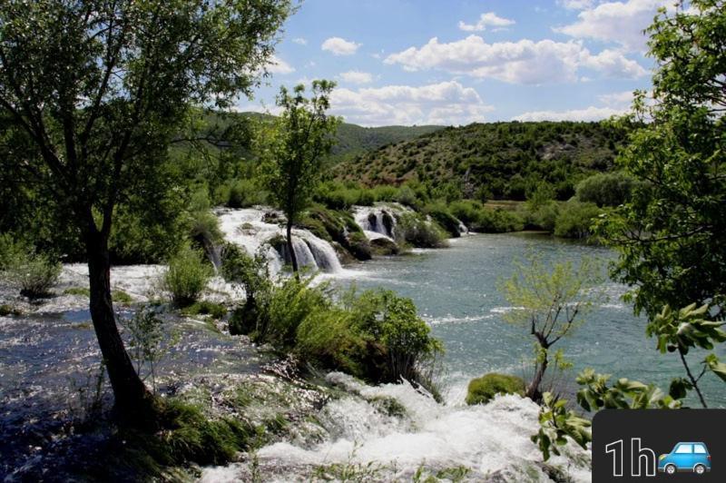 Ruralna Kuca Za Odmor Lika Vila Lovinac  Exterior foto